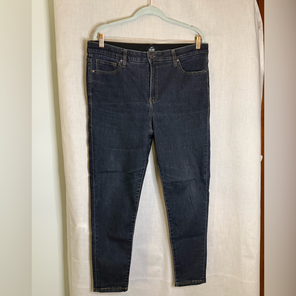 LuLaRoe Black Waistband Blue Denim Jeans